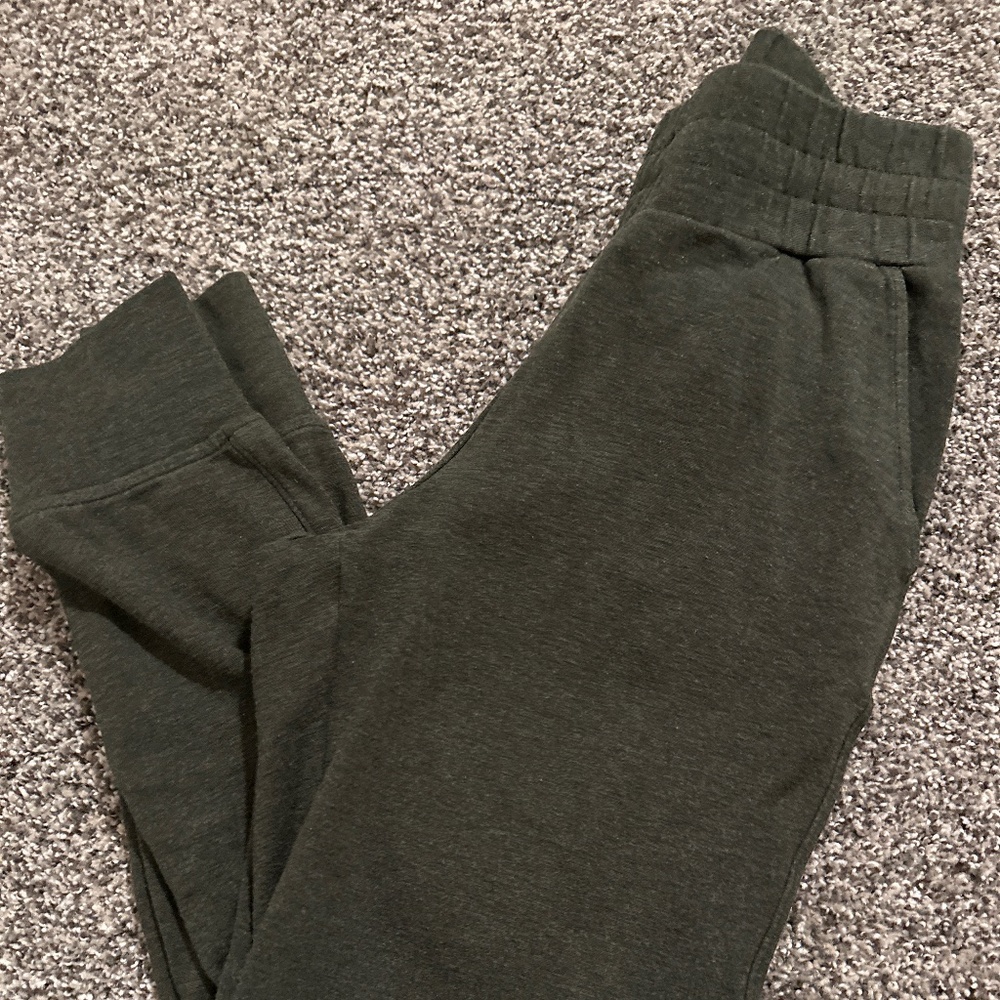 Cabi Jersey green joggers